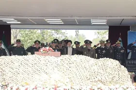 رئیس جمهور: به برکت اقتدار نیرو&zwnj;های مسلح، دیگر سخن از گزینه&zwnj;ی نظامی علیه ملت ایران مطرح نیست + فیلم