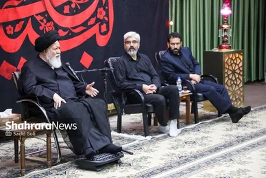 دیدار جمعی از خبرنگاران و کارمندان مؤسسه فرهنگی شهرآرا با نماینده ولی‌فقیه در خراسان‌رضوی