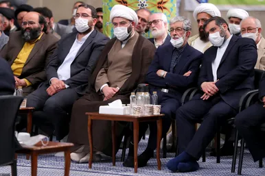 دیدار شاعران و اساتید ادبیات فارسی با رهبر انقلاب
