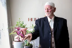 &laquo;حاج اصغر پیله&zwnj;ور&raquo;؛ گیربکس&zwnj;سازی که برای ۶۷ سال نوحه&zwnj;خوانی&zwnj;اش یک قِران هم نگرفته است