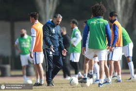 استقلال مقابل پرسپولیس با ۳ مهاجم بازی می&zwnj;کند؟