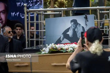 عکس‌هایی از مراسم تشییع پیکر امید جهان (۲۵ شهریور ۱۴۰۴)
