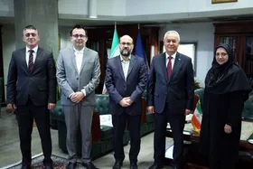 قدردانی رئیس سازمان اسناد و کتابخانه ملی ایران از توزیع شاهنامه در تاجیکستان
