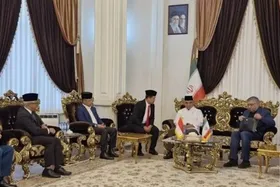 وزیر امور خارجه اندوزی وارد مشهد شد (۱۹ تیر ۱۴۰۵)