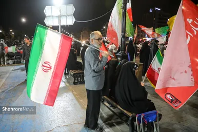 گزارش تصویری | وداع با پیکر سردار شهید حسین ظریفی در دویست‌ودهمین شب اجتماع مشهدی‌ها