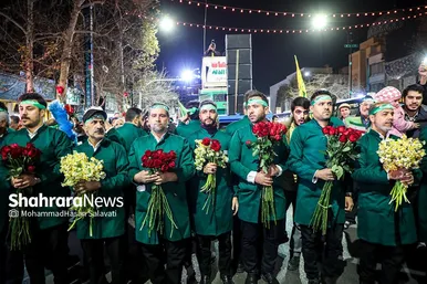 گلباران حرم مطهر رضوی در شب میلاد جوادالائمه (ع)