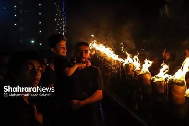 آئین سنتی مشعل گردانی نجفی‌ها در شب تاسوعا