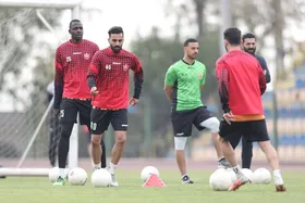 اعتصاب بازیکنان پرسپولیس از کجا آب خورد؟