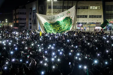 گلباران حرم مطهر رضوی در شب میلاد جوادالائمه (ع)