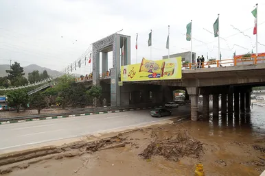 حضور وزیر کشور در مناطق سیل زده مشهد 