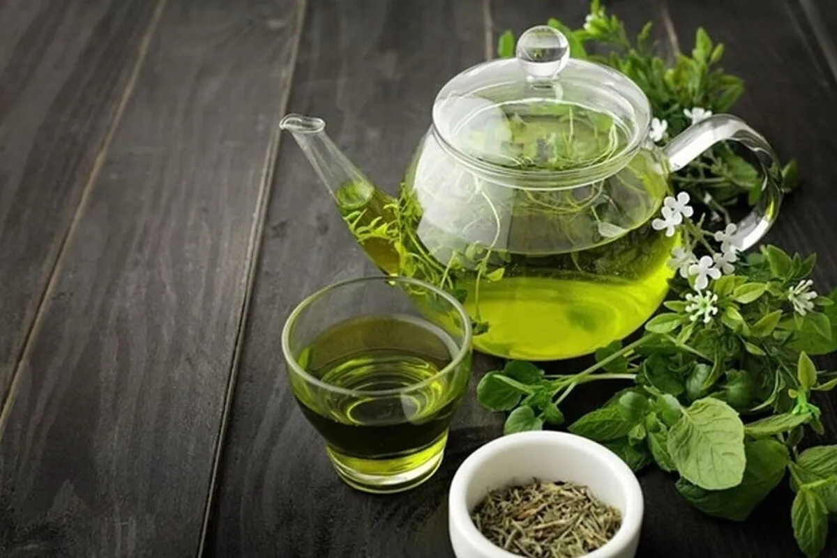 آیا انجام تمرینات هوازی و مصرف چای سبز در کاهش وزن زنان موثر است؟