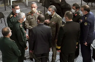 دیدار جمعی از مسئولان نظام و مهمانان شرکت کننده در کنفرانس وحدت اسلامی با رهبر معظم انقلاب