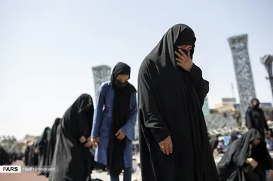 عزاداری و نماز ظهر عاشورا میدان امام حسین(ع) تهران