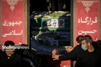 گزارش تصویری | مراسم تشییع پیکر شهدای مدافع امنیت در مشهد (۲۲ دی ۱۴۰۴) - ۳