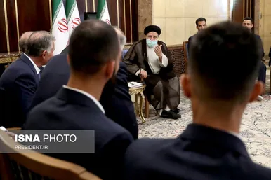 دیدار ملی‌پوشان فوتبال ایران با رییس جمهور