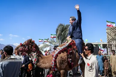 جشنواره شتر طلای بیابان