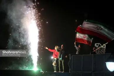 شادی مردم مشهد بعد از برد تیم ملی ایران ۲