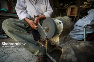 عزیزِ آهنگر