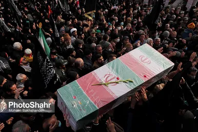 تشییع پیکر مطهر ۱۰ شهید گمنام در مشهد