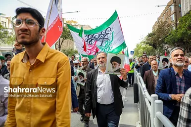 راهپیمایی ضدصهیونیستی نمازگزاران مشهدی و حمایت از عملیات وعده صادق سپاه