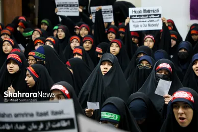 گزارش تصویری | حمایت دانش‌آموزان مشهدی از دختران محجبه جمهوری آذربایجان (۲۲ مهر ۱۴۰۵)