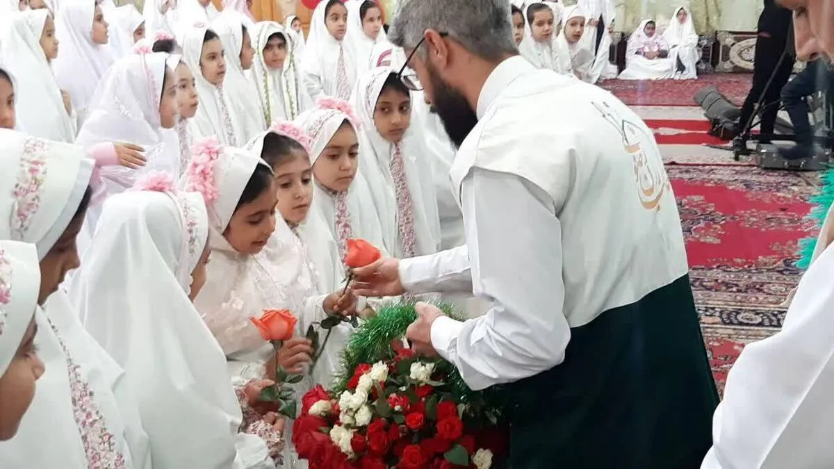 برگزاری مراسم جشن تکلیف ۷۰۰ دانش‌آموز مشهدی در حرم امام‌رضا(ع) (۱۱ بهمن ۱۴۰۳)