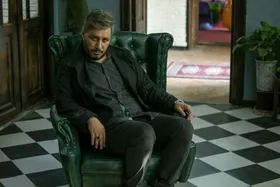 جواد عزتی با &laquo;کت چرمی&raquo; راهی سینما&zwnj;ها می&zwnj;شود + پوستر