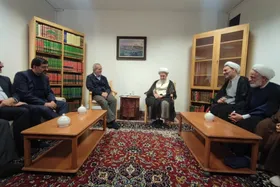 رئیس&zwnj;جمهور به دیدار آیت&zwnj;الله سبحانی رفت (۱۰ آبان ۱۴۰۳)