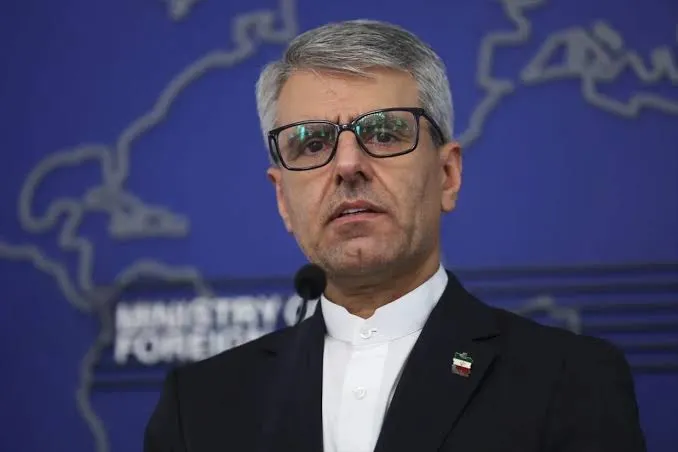 بقائی