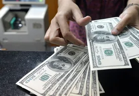 شرایط فروش ارز در بانک&zwnj;های خراسان رضوی فراهم شد+شعب منتخب (۲۲ آبان&zwnj;ماه ۱۴۰۱)