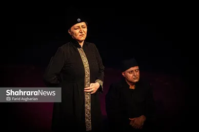 عکس‌هایی از نمایش «آداب شکار روباه»؛ از سایه شاه تا سایه قتل در مشهد