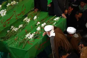 پیکر شهید &laquo;سردار حاج&zwnj;محمد کاظمی&raquo; همراه با پیکر ۹ شهید دیگر برای تشییع به مشهد می&zwnj;آیند