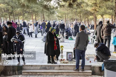 آیین چراغ برات در آرامگاه خواجه ربیع