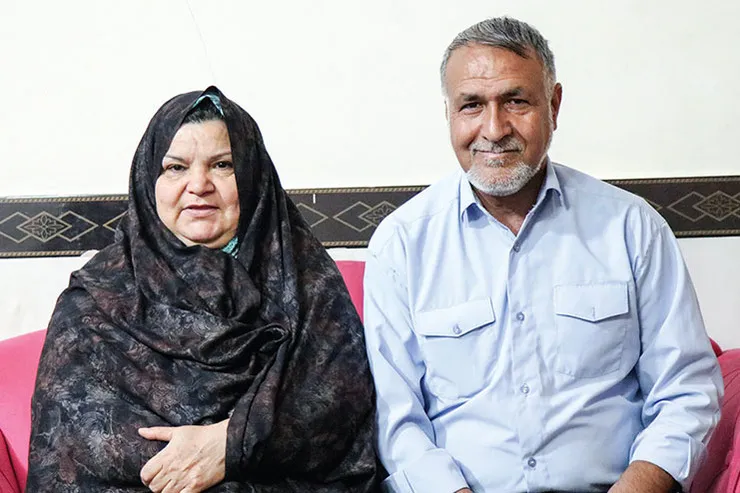 دستی که صدام گاز گرفت