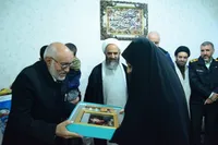 تجلیل خادمیاران آستان قدس رضوی از خانواده‌های شهدای امنیت در استان فارس