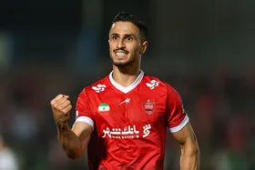 غیبت احتمالی آقای گل پرسپولیس در بازی با شمس آذر