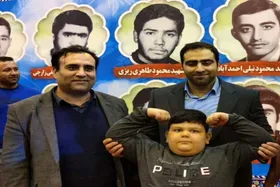 ویدئو| لیفت وزنه ۹۵ کیلویی توسط کودک لرستانی!