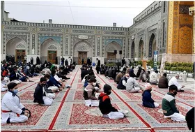 تجمع جمعی از مردم و ورزشکاران مشهدی در محکومیت هتک حرمت به ائمه اطهار (ع) + فیلم