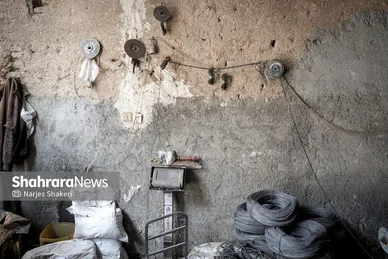 نمایی از ابزارها و مواد اولیه