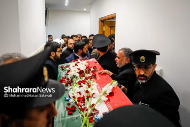 گزارش تصویری | وداع با پیکر مطهر بانوی شهیده معصومه کرباسی در حرم مطهر رضوی - مشهد
