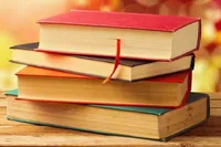 ترجمه ده‌هیچ از آثار تألیفی جلو است | سود بی‌دغدغه ناشران یا ژست روشن‌فکری خوانندگان؟