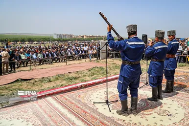 جشنواره کوچ عشایر مغان