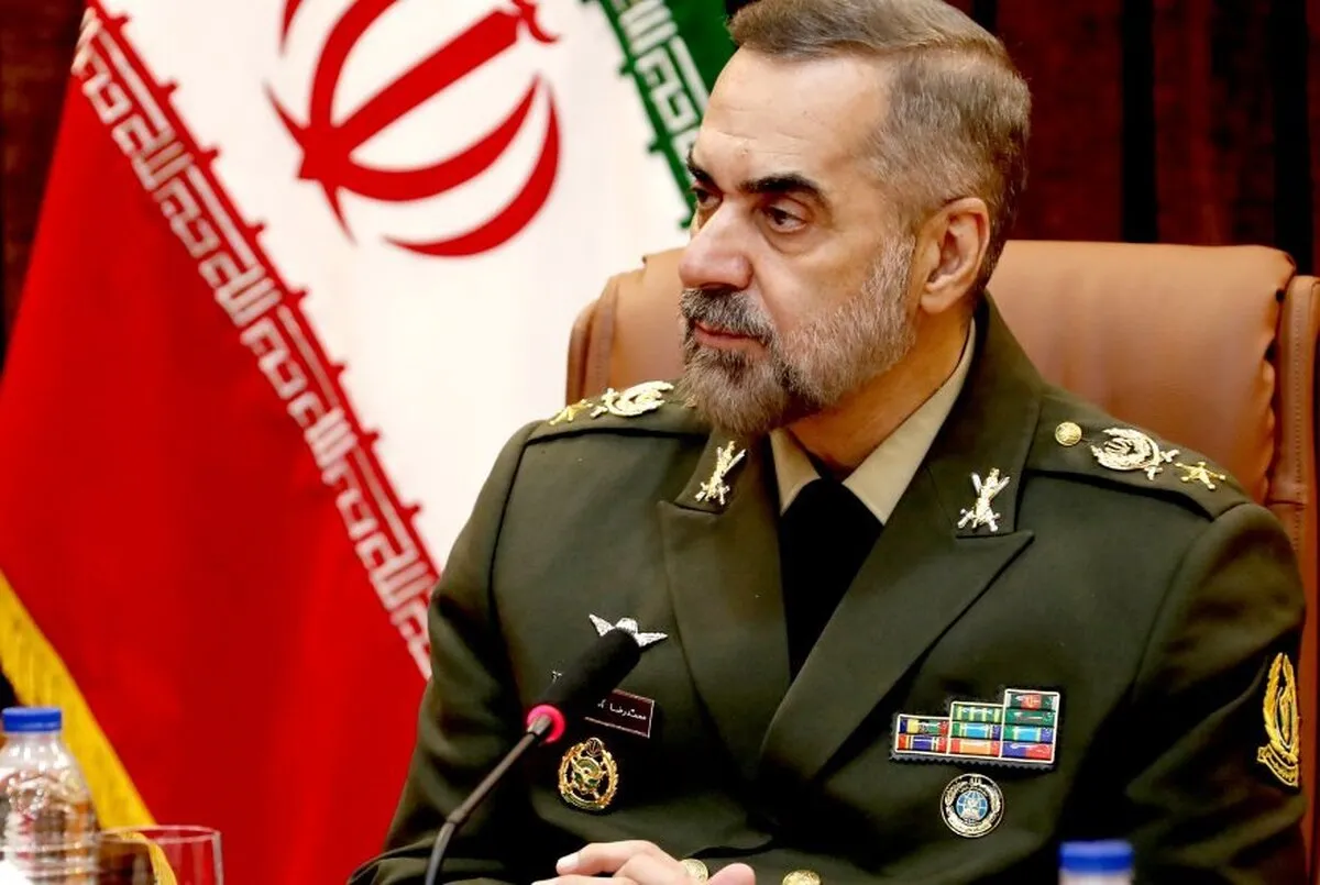 وزیر دفاع: سرریز توانمندی‌های دفاعی وارد عرصه‌های غیرنظامی شود| امروز ثبات سیاسی و قدرت دفاعی مورد هجوم دشمن است