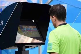 درباره فناوری آفساید نیمه&zwnj;خودکار و VAR در جام جهانی قطر