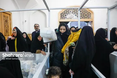 مراسم افطاری در حرم امام‌رضا(ع)