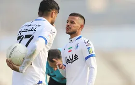 انتقاد مهاجم سابق استقلال از قایدی و محبی!