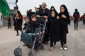 ویدئو | خدمت عاشقانه عراقی&zwnj;ها به زائران اربعین