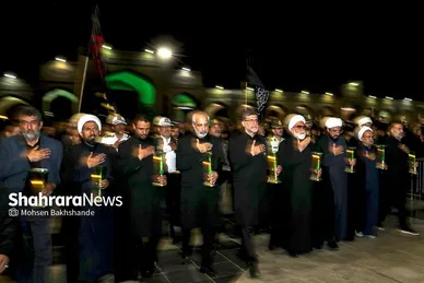 شام غریبان حسینی در حرم مطهر رضوی