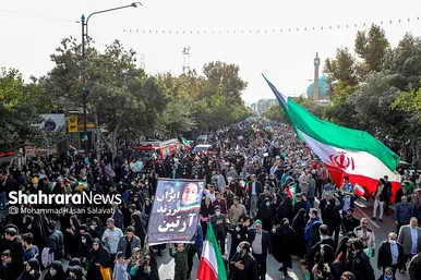 راهپیمایی مردم مشهد در محکومیت جنایت تروریستی در حرم مطهر شاهچراغ (ع)