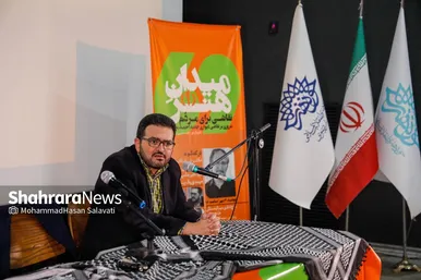 گزارش تصویری | مرور نقاشی‌ دیواری‌های احمد منصوب در «میدان هنر»